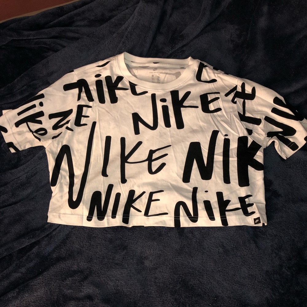 Nike cropped shirt